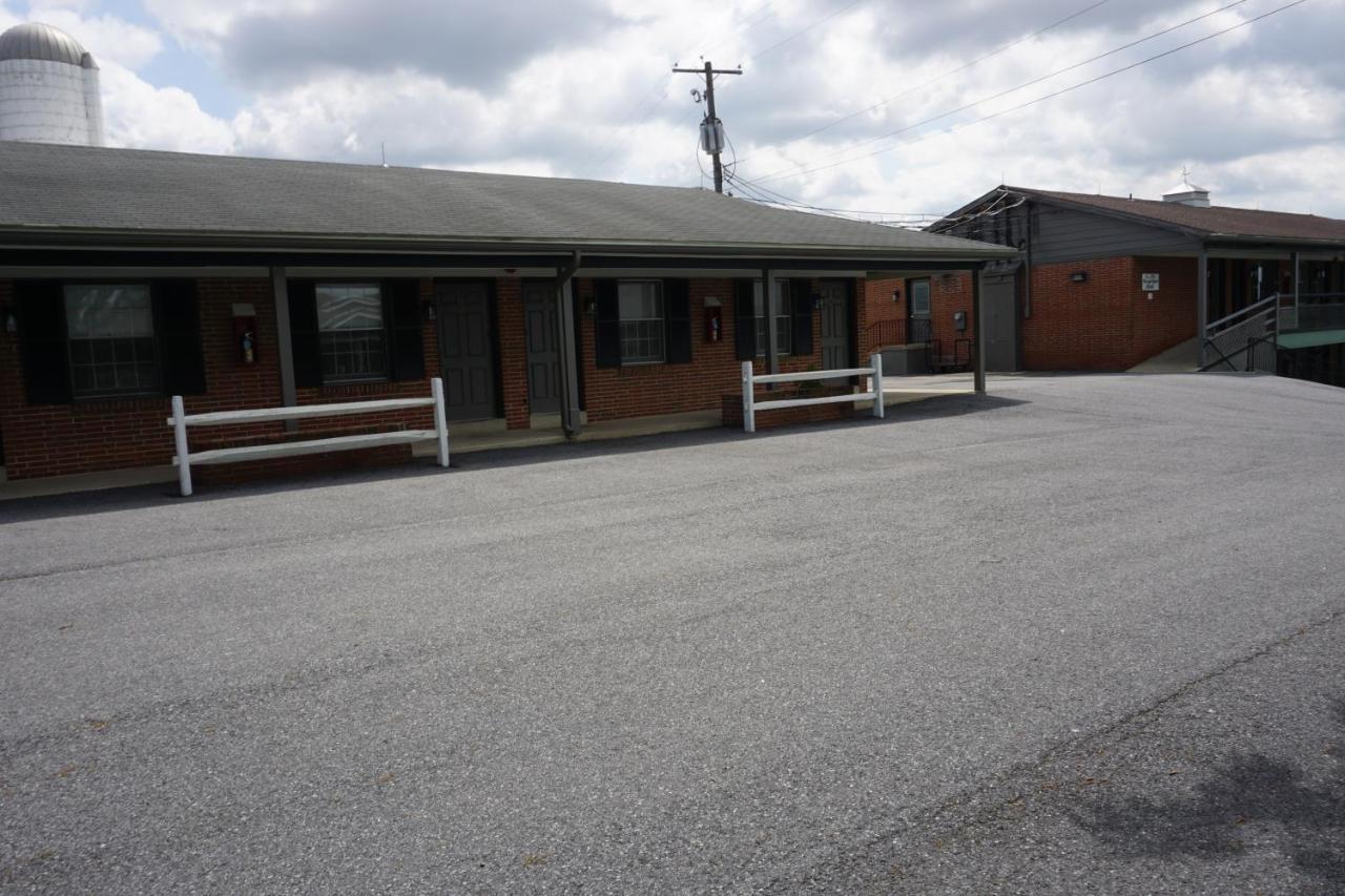 Harvest Drive Family Inn - Renovated Rooms Gordonville Exterior photo